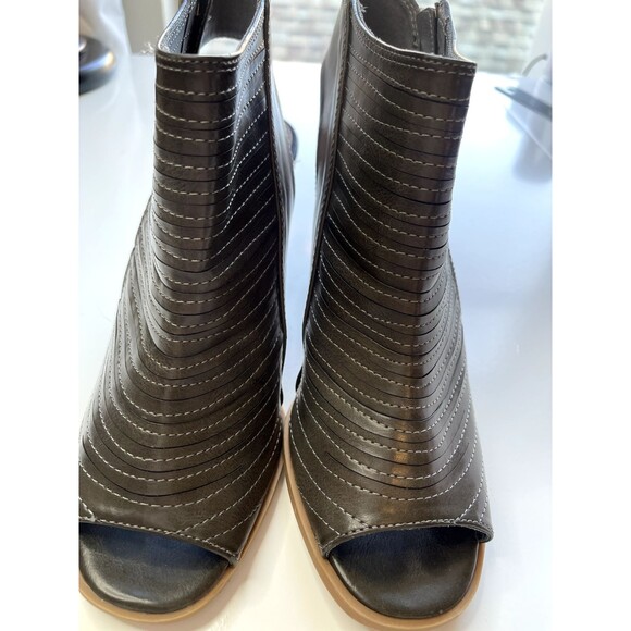 Chinese Laundry Womens Heeled Zip Open Toe Booties Size 9/40 Taupe Shoes - Picture 5 of 12